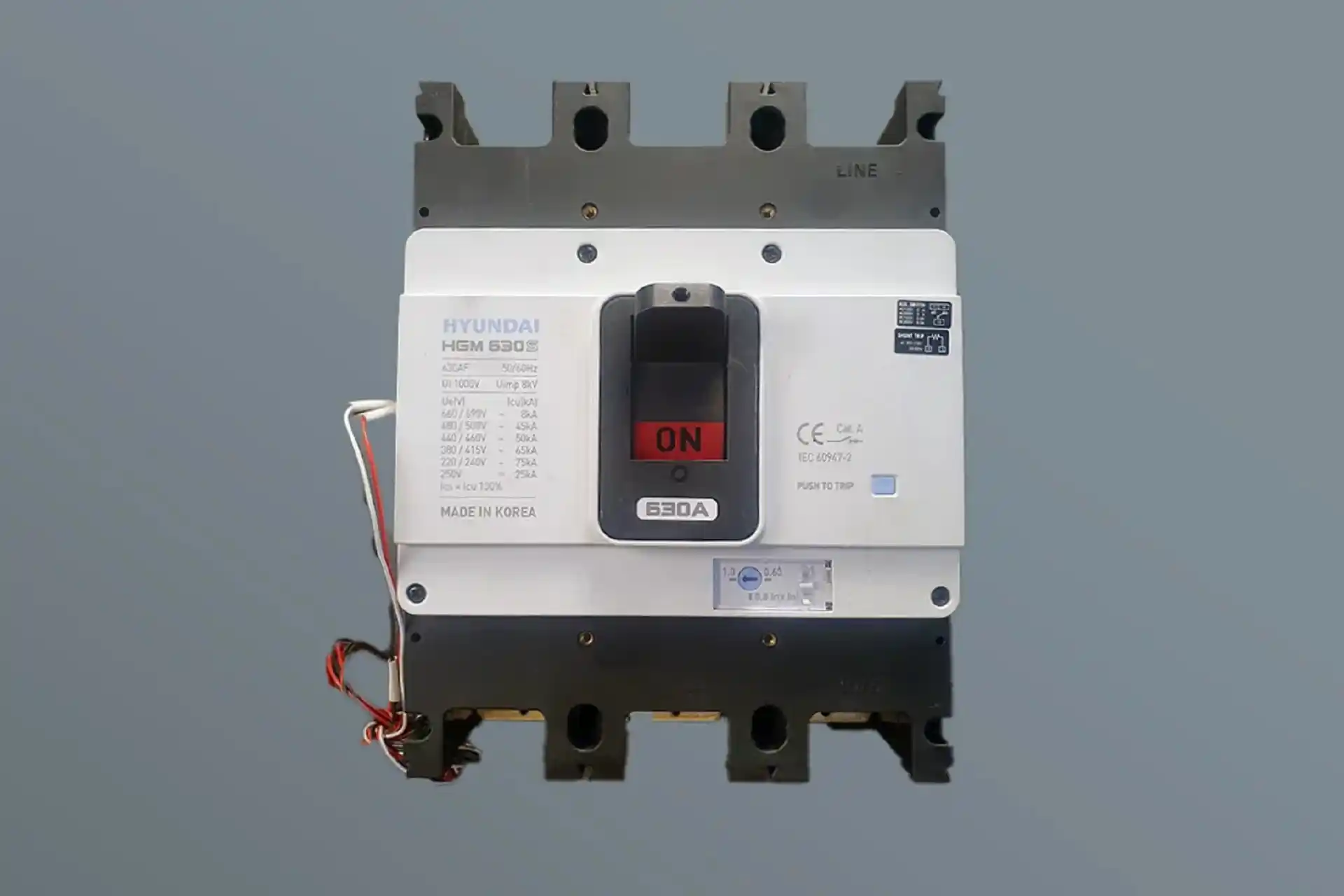 کلید اتوماتیک چیست و چرا باید از آن استفاده کنیم؟